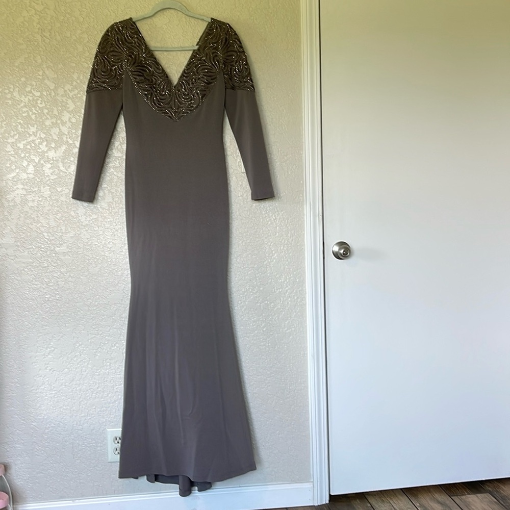 Badgley Mischka gray embroidered and beaded evening dress size 4.